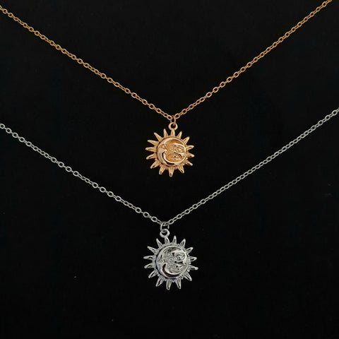 <transcy>Sun symbol necklace made of STAINLESS STEEL</transcy>