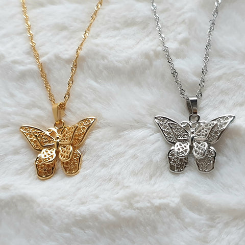 <transcy>Butterfly necklace made of stainless steel</transcy>