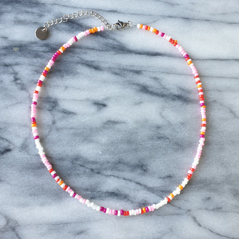 Collier collier de perles dans les tons roses - petites perles